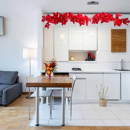 Lazynest - Modern Apartment With Parking & Balcony Bukarest Exteriör bild