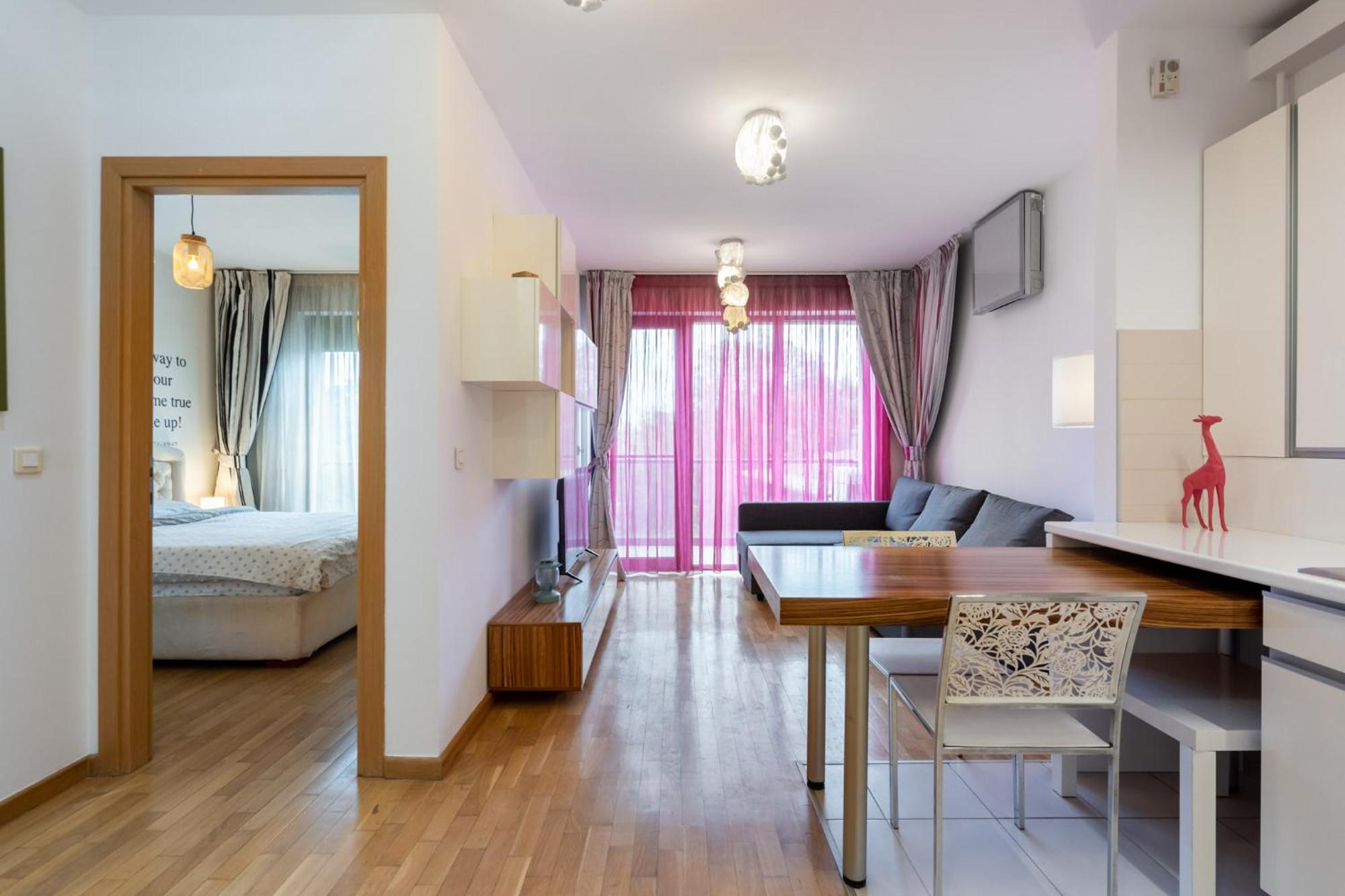 Lazynest - Modern Apartment With Parking & Balcony Bukarest Exteriör bild